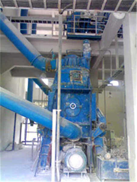 粉碎拖拉機